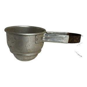 Vintage Foley Aluminum Small 1 Cup Flour Sifter W/Squeeze Handle PAT 2,326,761